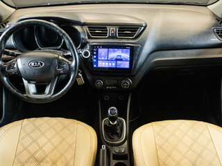 2014 Kia Rio 5-speed III, серый, 685000 рублей, вид 5