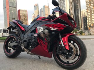2011 Yamaha YZF-R1, красный, 875000 рублей, вид 1
