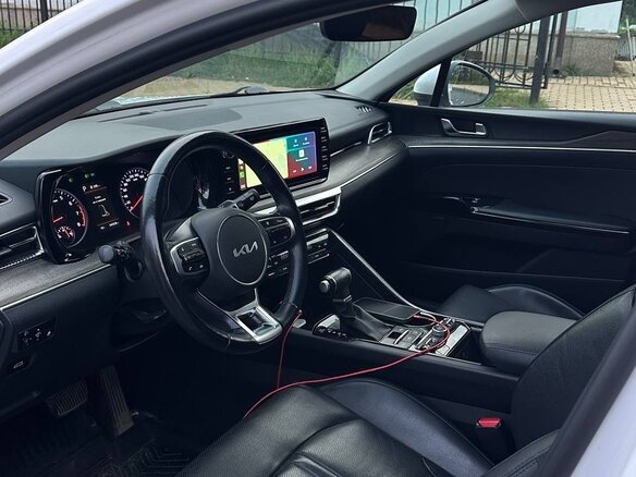 2022 Kia K5 III, белый, 2650000 рублей - вид 4