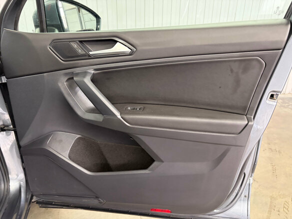 2018 Volkswagen Tiguan Allspace II, серый - вид 19