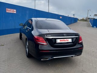 2018 Mercedes-Benz E-Класс 300 V (W213, S213, C238), чёрный, 1990000 рублей, вид 3