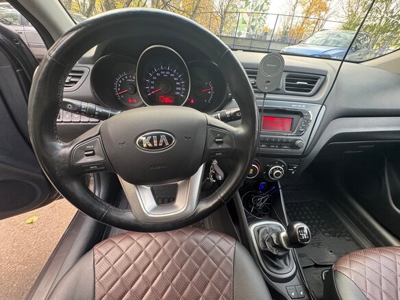 2014 Kia Rio 6-speed III, коричневый, 850000 рублей - вид 7