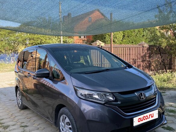 2018 Honda Freed II, серый, 1600000 рублей - вид 1