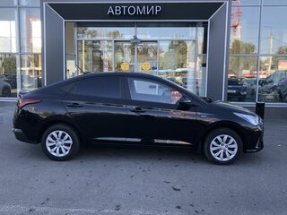 2021 Hyundai Solaris II Рестайлинг, чёрный, 1409500 рублей, вид 4