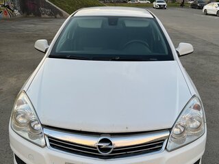 2011 Opel Astra H Рестайлинг, белый, 550000 рублей, вид 2