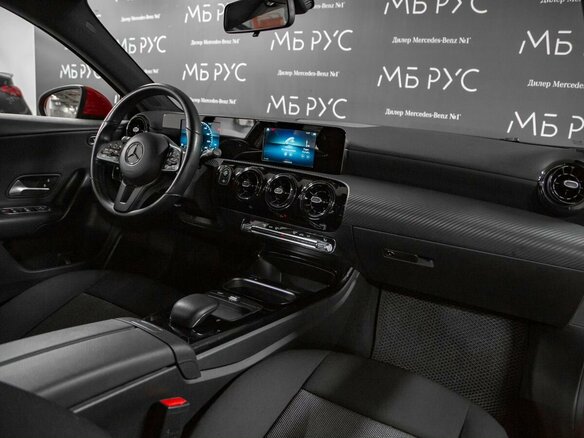 2019 Mercedes-Benz A-Класс 200 IV (W177), красный, 1800000 рублей - вид 10
