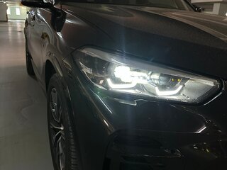 2022 BMW X5 40i IV (G05/G18), чёрный, 7300000 рублей, вид 2