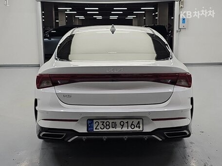 2023 Kia K5 III, белый, 2200000 рублей, вид 3
