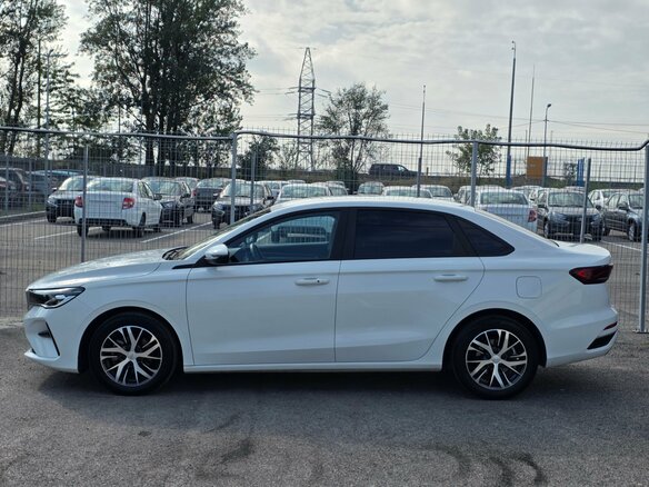 2024 Geely Emgrand II, белый - вид 4