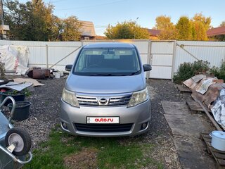 2010 Nissan Serena III (C25), серебристый, 999999 рублей, вид 1
