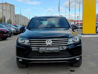 2017 Volkswagen Touareg II Рестайлинг, чёрный, 3700000 рублей, вид 2