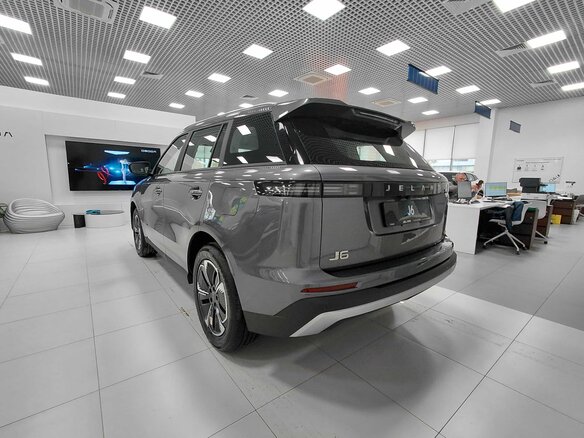 2026 Jeland J6, серый, 2929000 рублей - вид 3
