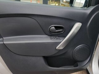 2017 Renault Sandero Stepway II, серебристый, 915000 рублей, вид 5