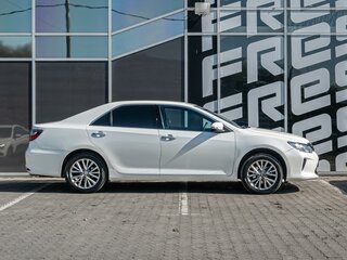 2016 Toyota Camry VII (XV50) Рестайлинг, белый, 1995000 рублей, вид 5