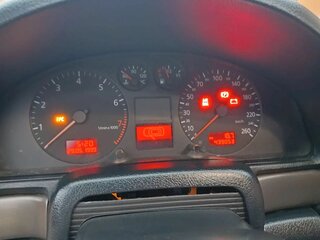 1999 Audi A4 I (B5) Рестайлинг, чёрный, 300000 рублей, вид 4