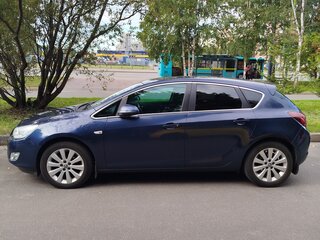 2010 Opel Astra J, синий, 780000 рублей, вид 2