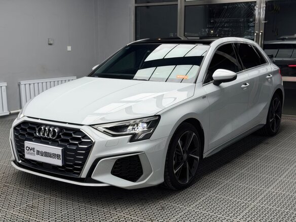 2021 Audi A3 Sportback 35 TFSI IV (8Y), белый, 2432923 рублей