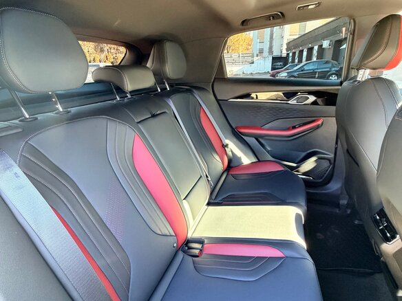 2023 Geely Coolray I Рестайлинг, серый, 2500000 рублей - вид 4
