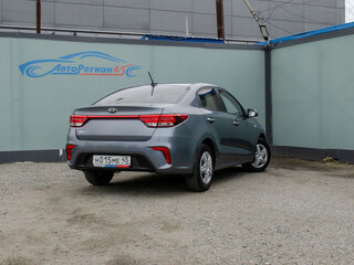 2017 Kia Rio IV, серый, 1150000 рублей, вид 4