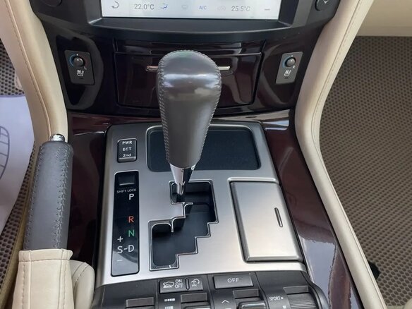 2012 Lexus LX 570 III Рестайлинг, чёрный, 3500000 рублей - вид 14