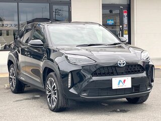 2023 Toyota Yaris Cross I, чёрный, 1550300 рублей, вид 3