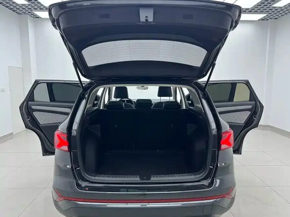 2023 Jetta VS7 I Рестайлинг 1, чёрный, 1656000 рублей - вид 6