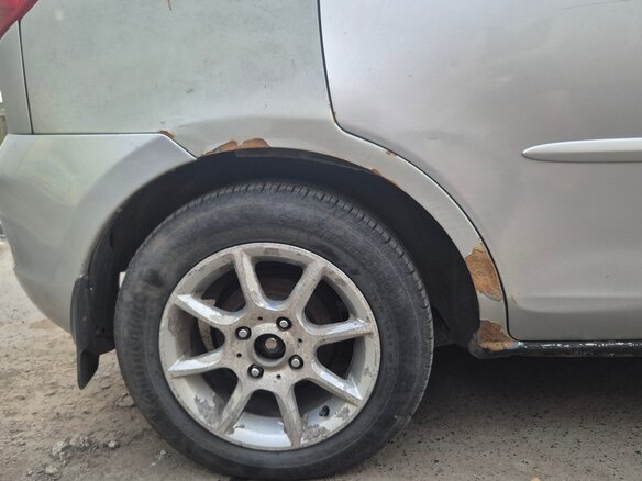 2004 Mazda 2 I (DY), серебристый, 200000 рублей - вид 7