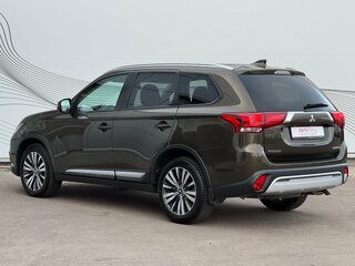2019 Mitsubishi Outlander III Рестайлинг 3, коричневый, 2100000 рублей, вид 5