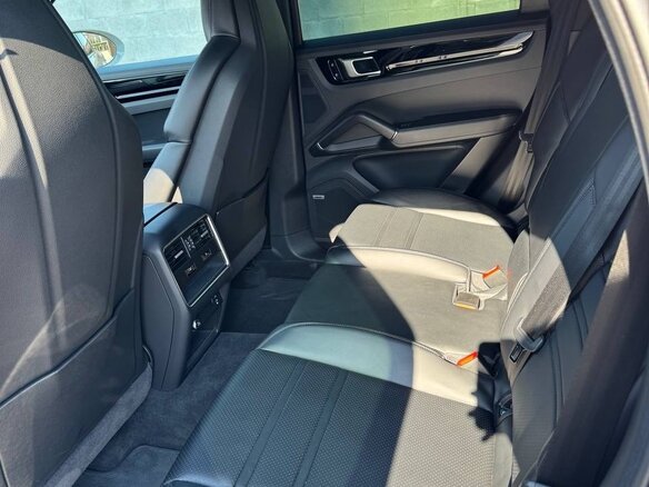 2020 Porsche Cayenne E-Hybrid III, серебристый - вид 15