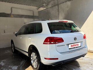 2013 Volkswagen Touareg II, белый, 1850000 рублей, вид 4