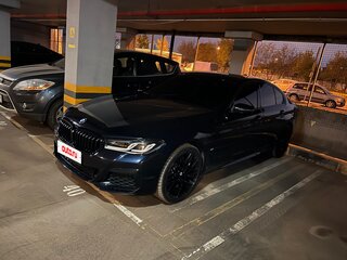 2020 BMW 5 серии 520d xDrive VII (G30/G31/G38) Рестайлинг, чёрный, 5000000 рублей, вид 3