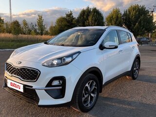 2019 Kia Sportage IV Рестайлинг, белый, 2240000 рублей, вид 1