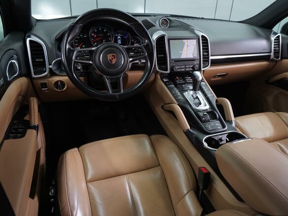 2017 Porsche Cayenne II Рестайлинг (958), коричневый, 2789000 рублей - вид 5