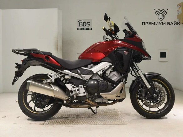 2020 Honda VFR 800X (Crossrunner), красный, 999000 рублей