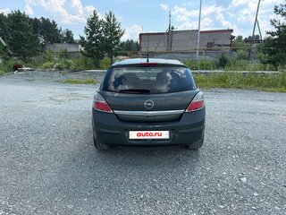 2011 Opel Astra H Рестайлинг, зелёный, 550000 рублей, вид 4