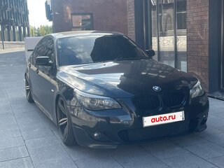 2004 BMW 5 серии 525i V (E60/E61), чёрный, 1450000 рублей, вид 1