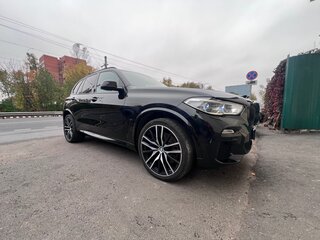 2019 BMW X5 30d IV (G05/G18), чёрный, 5500000 рублей, вид 4