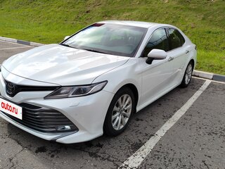2019 Toyota Camry VIII (XV70), белый, 2780000 рублей, вид 3