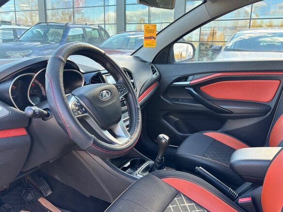 2019 Lada (ВАЗ) Vesta SW Cross I, белый, 1111800 рублей - вид 6