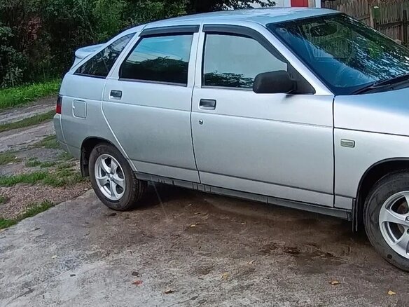 2004 Lada (ВАЗ) 2112, серебристый, 350000 рублей - вид 1