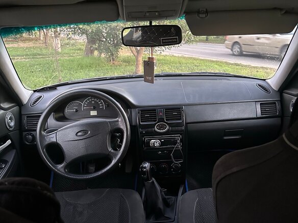 2013 Lada (ВАЗ) Priora I Рестайлинг, серебристый, 260000 рублей - вид 7