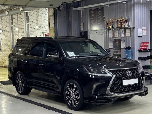 2016 Lexus LX 570 III Рестайлинг 2, чёрный, 6420000 рублей - вид 1
