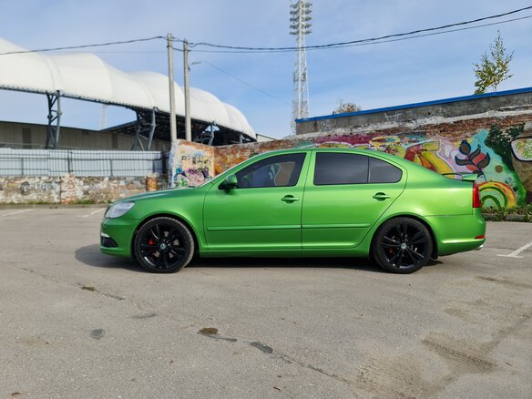 2012 Skoda Octavia RS II Рестайлинг, зелёный, 1370000 рублей - вид 8