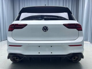2023 Volkswagen Golf VIII, белый, 2710000 рублей, вид 4
