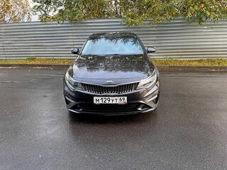 2019 Kia Optima IV Рестайлинг, коричневый, 1190000 рублей, вид 2