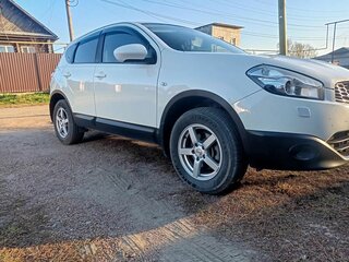 2011 Nissan Qashqai I Рестайлинг, белый, 1250000 рублей, вид 2