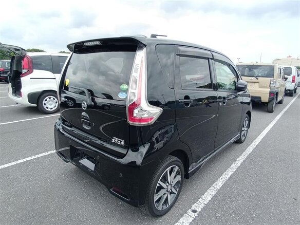 2018 Nissan Dayz I Рестайлинг, чёрный - вид 3