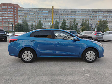 2017 Kia Rio IV, синий, 1142876 рублей, вид 4