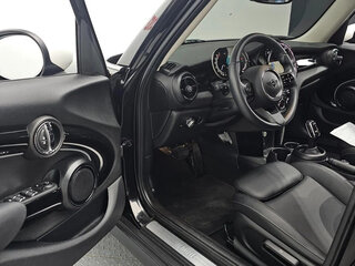 2022 Mini Hatch Cooper III (F55/F56) Рестайлинг 2, чёрный, 2000000 рублей, вид 5