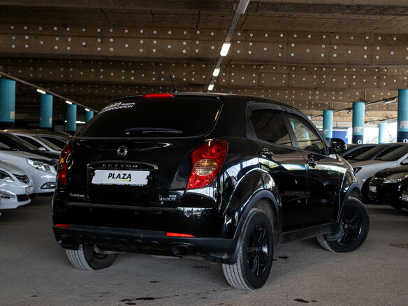 2011 SsangYong Actyon II, чёрный - вид 2